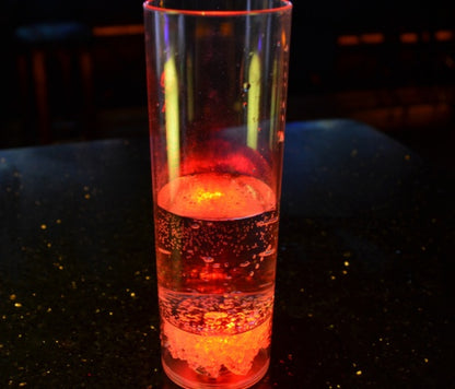 Bicchiere LED Luminoso con Sensore Acqua - Calice Colorato per Feste e Banchetti